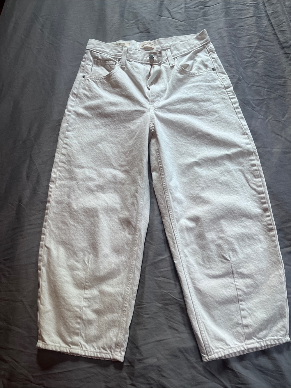 Universal Thread barrel jeans